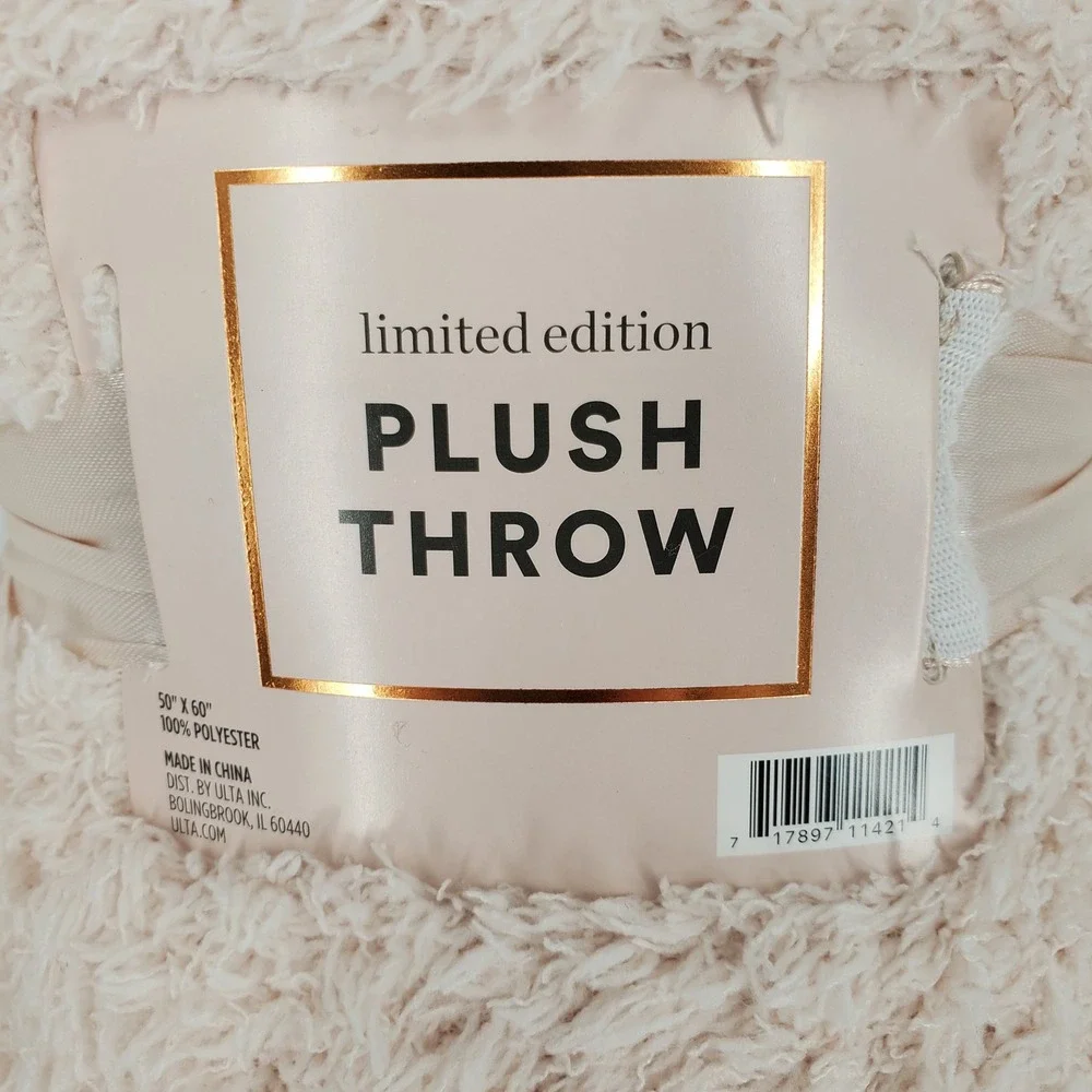 Ulta Beauty Limited Edition Plush‎ Throw Blanket Blush Pink Tan 50x60 Reversible